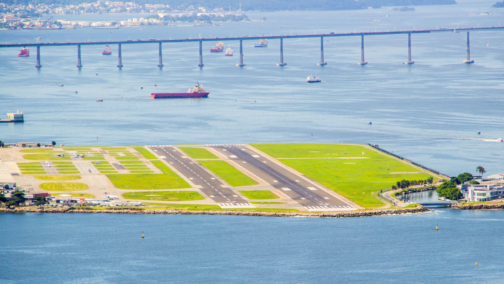 santos-dummont-airport-aerial-view-runway